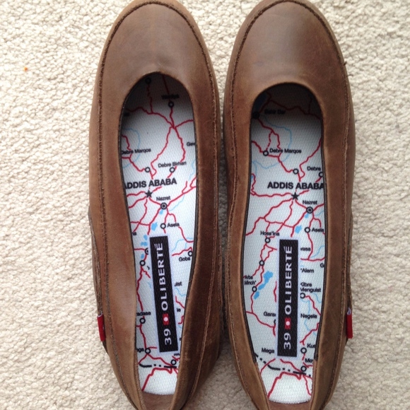 NWOT Oliberte Flats - Picture 1 of 5